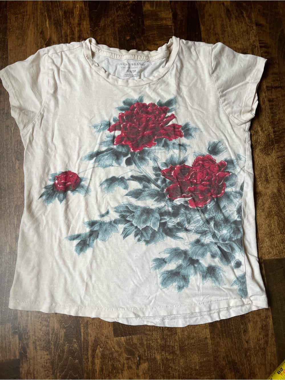Vintage lucky brand graphic peonies T-shirt